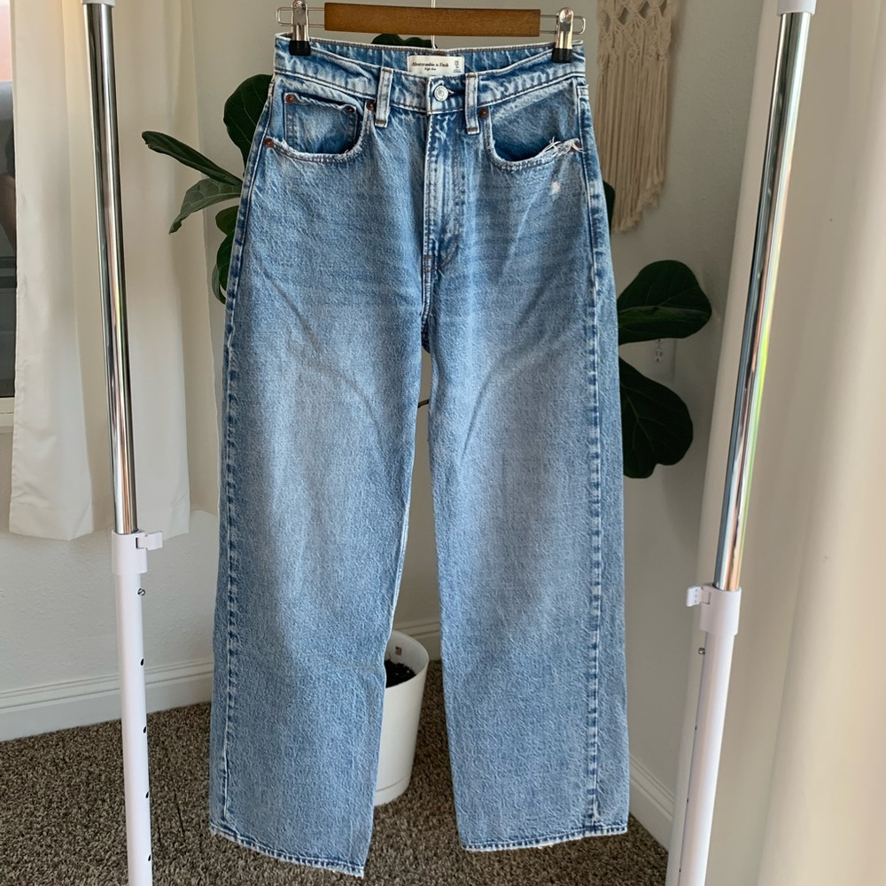 Abercrombie High Rise Loose Jean